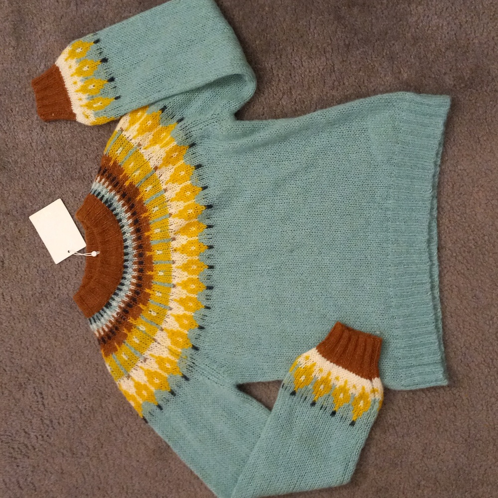 New Numph Bishop sleeve sweater! small